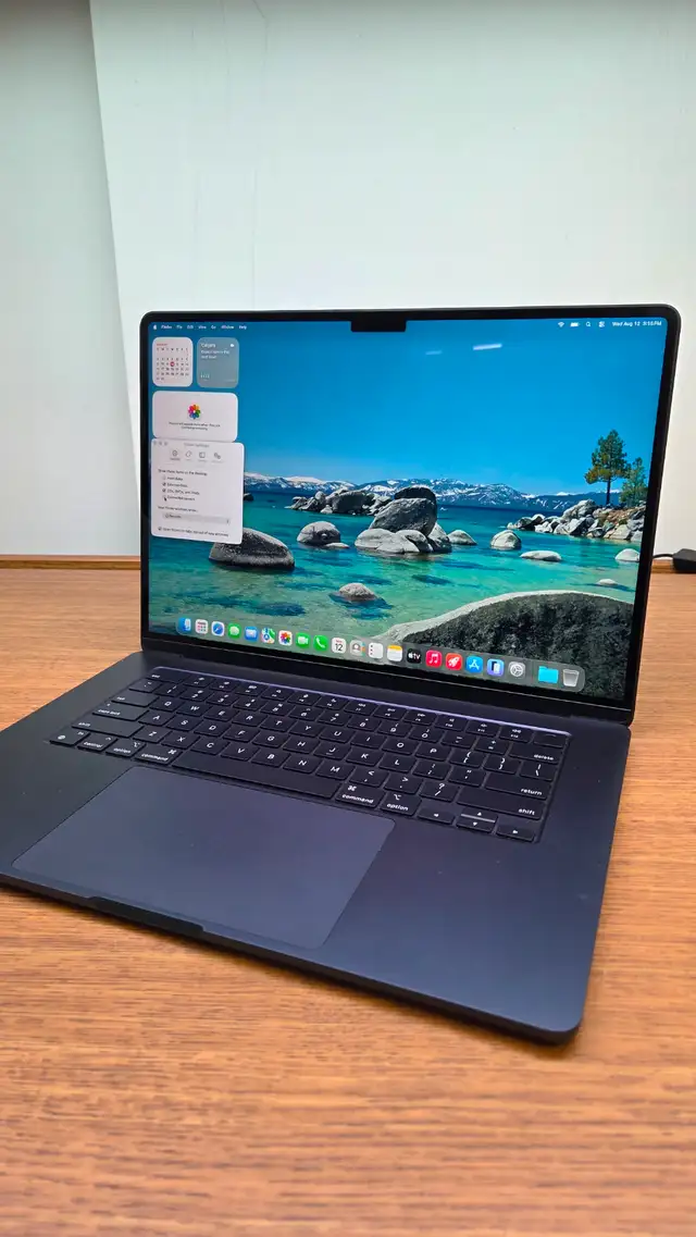 Apple MacBook Air 15" M3 (2024) – Excellent Condition