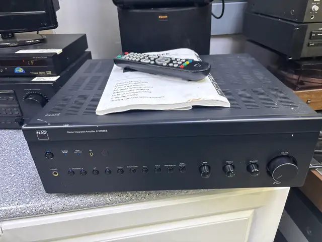 NAD C375BEE Amplifier With Remote and Manual