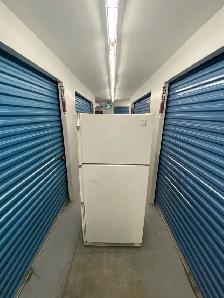 WHITE TOP FREEZER FRIDGE 30" - Photo 2