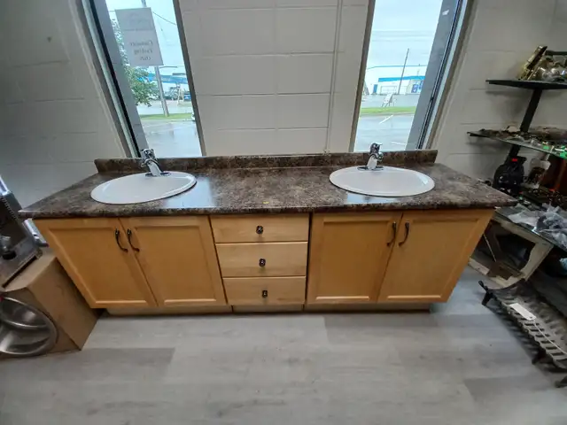 Double Bathroom Vanity