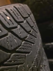 Pair Michelin X-Ice Snow 255/45R19 2022 - Photo 2
