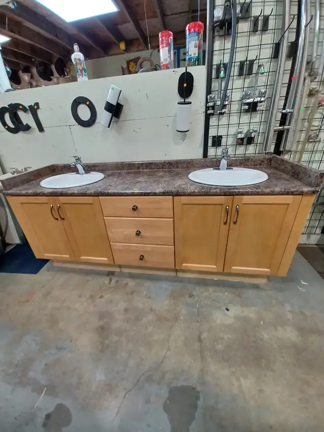 Double Maple Bathroom Vanity- 79''