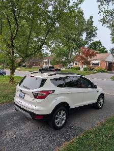 2017 Ford Escape SE EcoBoost for Sale (1 Owner) (Low Mileage) ! - Photo 5