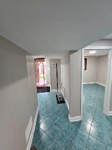 1 bedroom Legal walkout /basement apartment - Photo 4