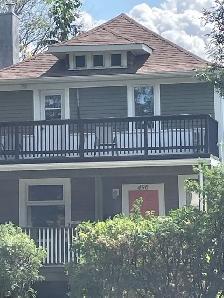 2 bedroom   sunroom for rent