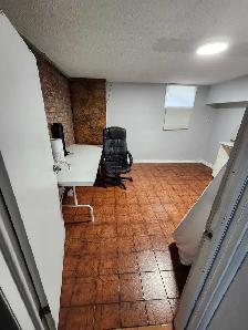Furnished Rooms for Rent — Near York University - Photo 5