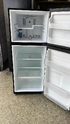 GE 24"Apartment Size Like New Fridge-30 Day Warranty - Photo 3