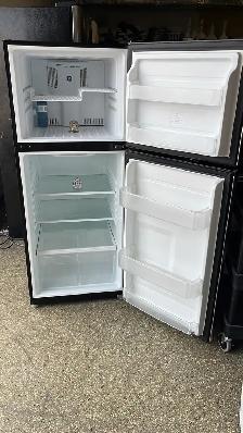GE 24"Apartment Size Like New Fridge-30 Day Warranty - Photo 5
