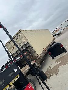 hay/equipment hauling - Photo 2