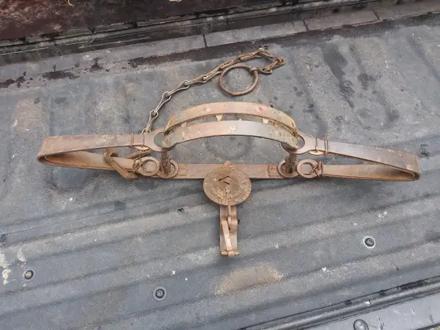 Antique/Vintage 1900s 7-inch trap Oneida Victor made in Canada