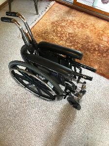 INVACARE WHEEL CHAIR, COLLAPSABLE  4 WHEEL WALKER - Photo 4