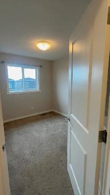 House for Rent – Spacious 4 Bedroom Home in Edmonton! - Photo 18