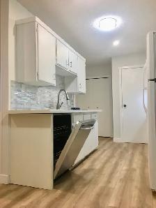 Sept 1/ Town of Two Hills/2 Bedroom Townhouse/Balcony - Photo 2