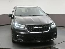 2025 Chrysler Pacifica Select - Call 902-466-9550 Leather Interi - Photo 2