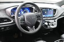 2025 Chrysler Pacifica Select - Call 902-466-9550 Leather Interi - Photo 5