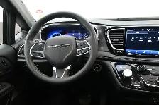 2025 Chrysler Pacifica Select - Call 902-466-9550 Leather Interi - Photo 23