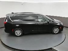 2025 Chrysler Pacifica Select - Call 902-466-9550 Leather Interi - Photo 49