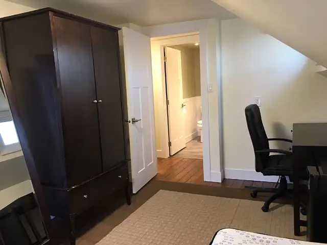Bargain Luxury!  Clean, Quiet, Student Room By NAIT.  Util Incl.