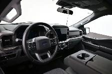 2025 Ford F-150 XLT 4WD | ALLOY WHEELS | CRUISE CONTROL & MORE! - Photo 5