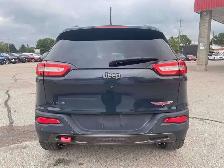 2016 Jeep Cherokee TRAILHAWK, CLEAN CARFAX, LEATHER, REMOTE STAR - Photo 8