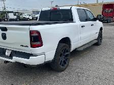 2023 Ram 1500 Laramie Crew 4x4 | 5.7L Hemi | Night Edition - Photo 4