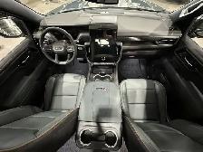 2026 GMC Yukon AT4 - Photo 14