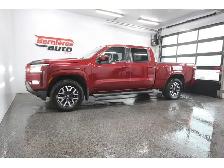 2022 Nissan Frontier SV / 4X4