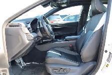 2026 Toyota Camry SE - Photo 8