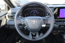 2026 Toyota Camry SE - Photo 11