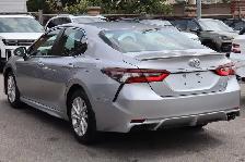 2023 Toyota Camry SE - Photo 3