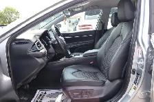 2023 Toyota Camry SE - Photo 16