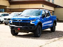 2025 Chevrolet Silverado 1500 ZR2 | Westin Power Boards | GM - Photo 4