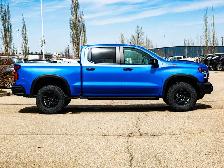 2025 Chevrolet Silverado 1500 ZR2 | Westin Power Boards | GM - Photo 14