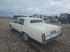 1987 Cadillac Brougham - Photo 3