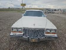 1987 Cadillac Brougham - Photo 8