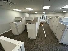 Premium Teknion Leverage Arctic Workstations Call now! - Photo 3