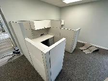 Premium Teknion Leverage Arctic Workstations Call now! - Photo 4