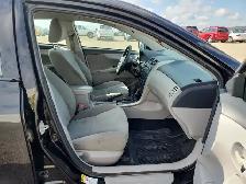 2011 Toyota Corolla - Photo 18