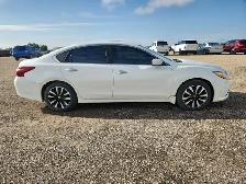 2018 Nissan Altima - Photo 29