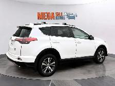 2018 Toyota RAV4 XLE - Photo 3