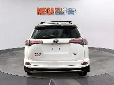 2018 Toyota RAV4 XLE - Photo 4