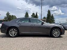 2016 Chrysler 300 4dr Sdn Touring AWD - Photo 4