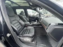 2013 Porsche Cayenne TURBO/AWD/NAVI/CAM/DVD/LEATHER/ROOF - Photo 9