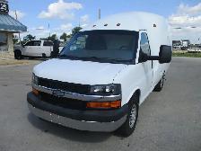 2015 Chevrolet Express Commercial Cutaway 3500 Van 139' - Photo 2