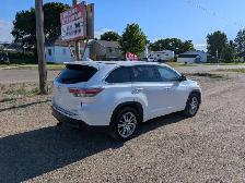 2016 Toyota Highlander - Photo 2