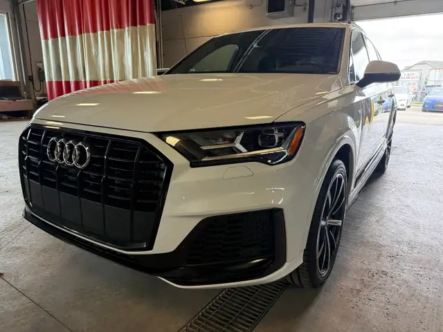 2022 Audi Q7 S-Line 1 Owner | Off Lease | New Tires
