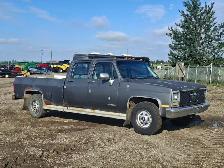 1990 Chevrolet 3500 - Photo 2