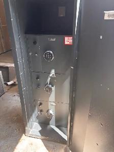Coffre-fort commercial MGM – 3 compartiments – 2 200 lb - Photo 6