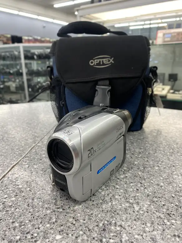 Sony DCR-DVD103 Camcorder