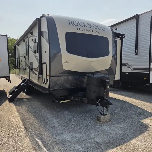 2019 Rockwood ULTRALITE 2608BS